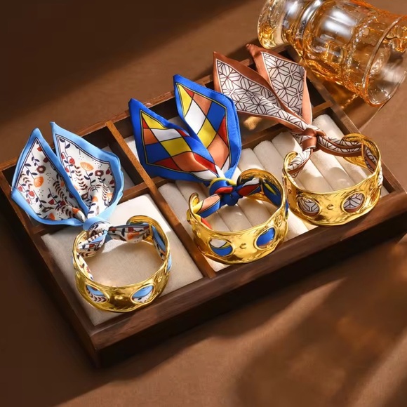 Retro Elegant Cuff 18K Gold Stainless Steel Silk Blue Floral Scarf Bracelet - Picture 4 of 5